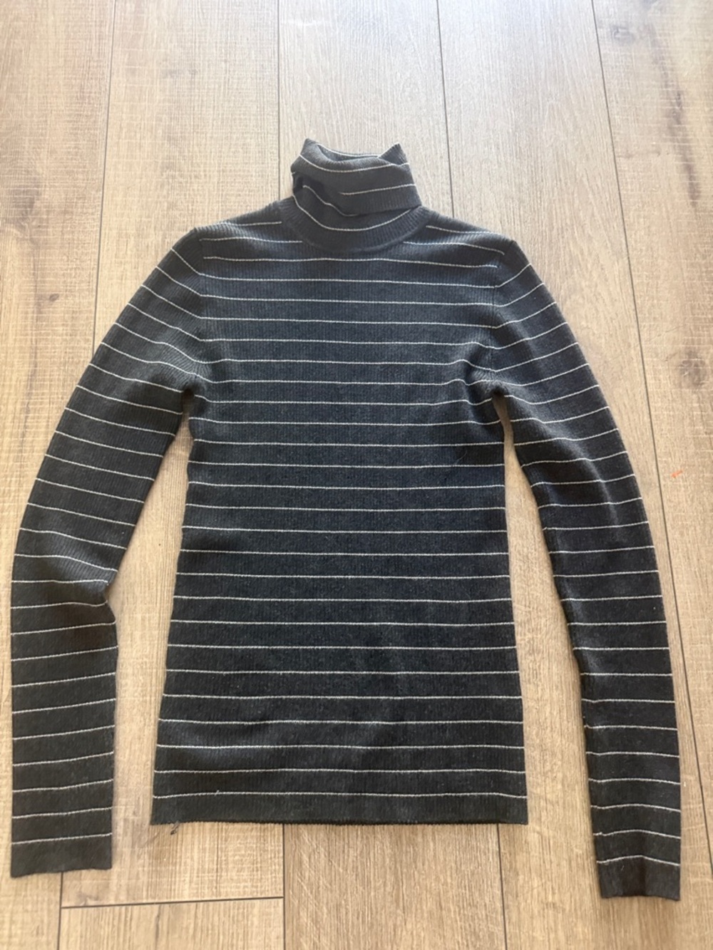 Marine Layer Gray Striped Women's Turtleneck medium knit stretchy